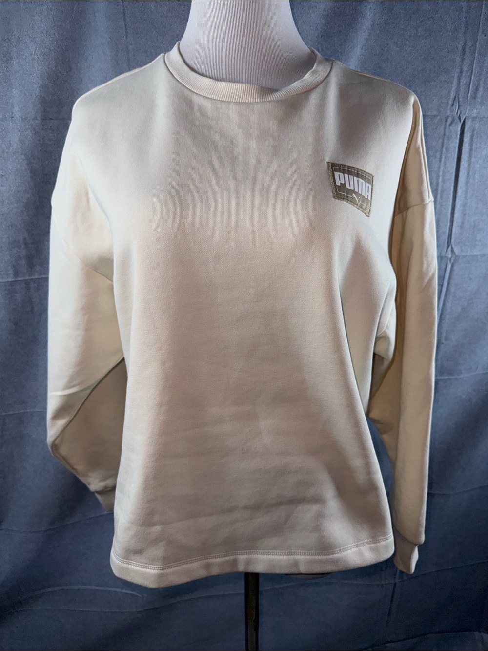 2852-Puma Women's Crewneck Sweatshirt in Cream